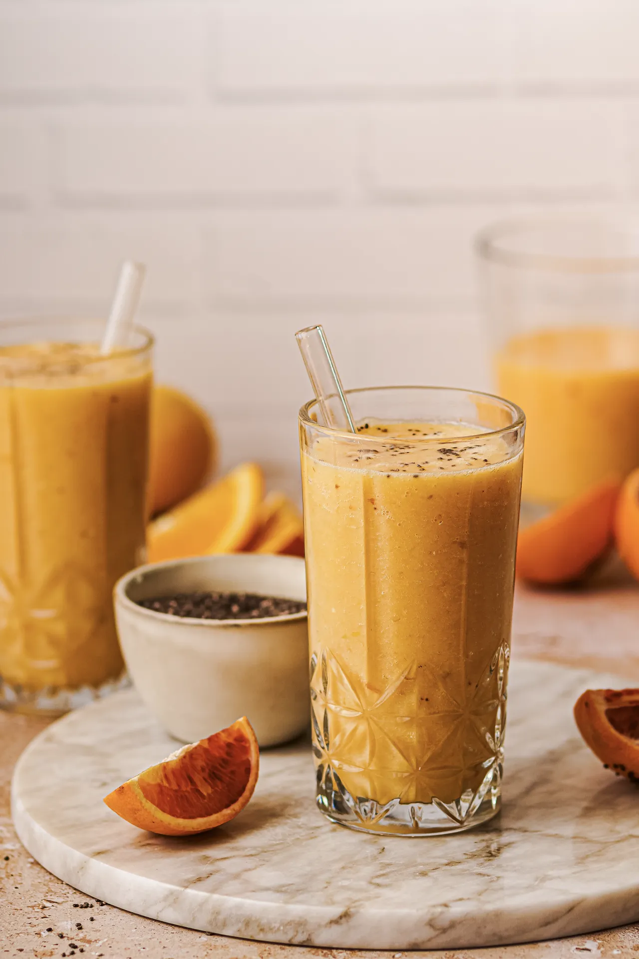 Gesunder Orangen-Apfel-Smoothie – Vitamine und Energie für einen frischen Start ins neue Jahr.