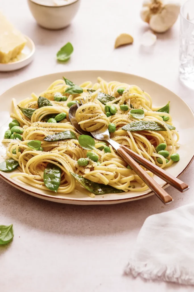 Pasta mit Zuckerschoten & Edamame